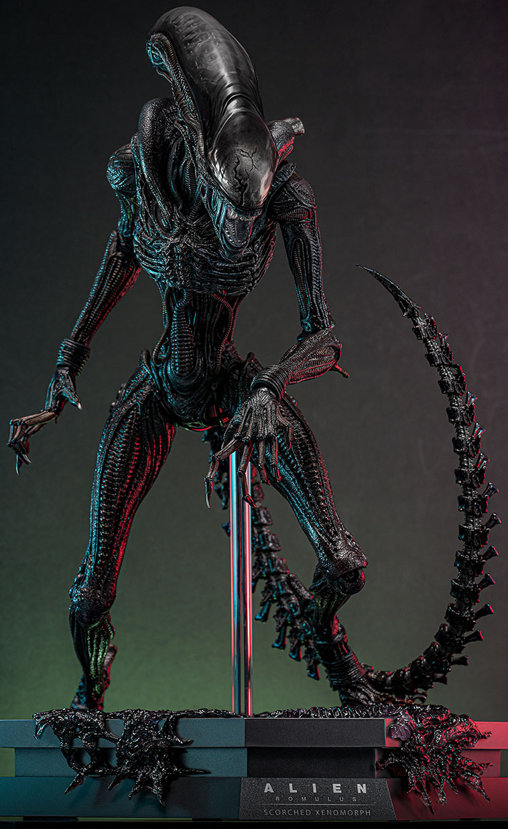 Alien - Romulus: Scorched Xenomorph, 1/6 Figur von Hot Toys