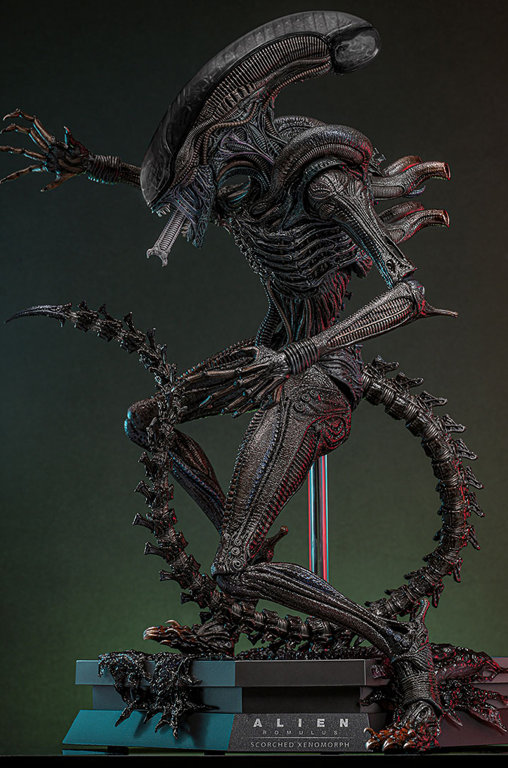 Alien - Romulus: Scorched Xenomorph, 1/6 Figur von Hot Toys