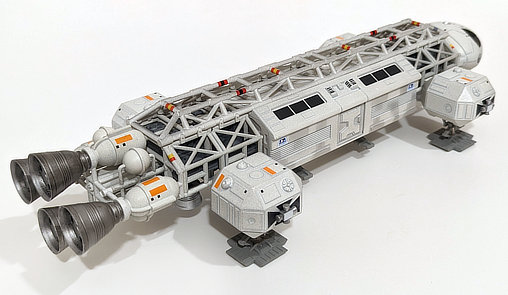 Mondbasis Alpha 1: Eagle Transporter, Fertig-Modell ... https://spaceart.de/produkte/mba007-space-1999-eagle-transporter-modell.php