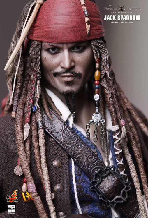 Pirates of the Caribbean - Fremde Gezeiten: Captain Jack Sparrow, 1/6 Figur von Hot Toys