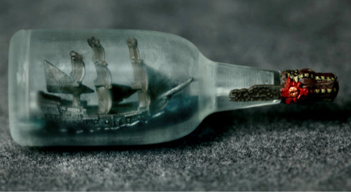 Pirates of the Caribbean - Fremde Gezeiten: Captain Jack Sparrow, 1/6 Figur von Hot Toys