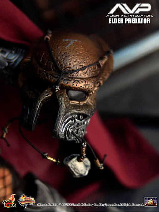 Aliens vs. Predator - Requiem: Elder Predator, 1/6 Figur von Hot Toys