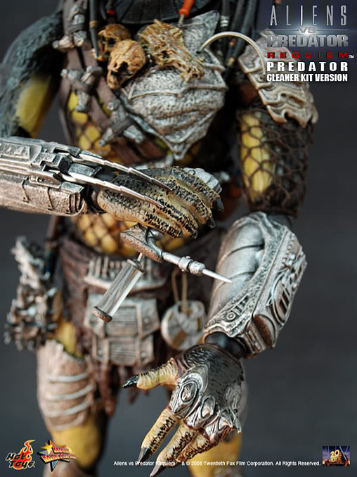 Aliens vs. Predator - Requiem: Predator - Cleaner Kit Version, 1/6 Figur von Hot Toys