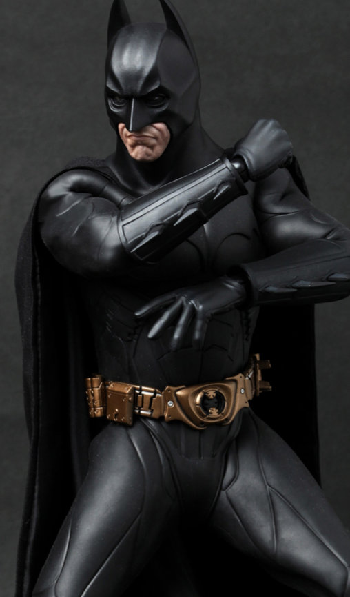 Batman Begins: Batman / Bruce Wayne - Batsuit Begins Version, 1/6 Figur ... https://spaceart.de/produkte/bm002-batman-bruce-wayne-batsuit-begins-version-figur-hot-toys-mms155-901489-4897011174099-spaceart.php