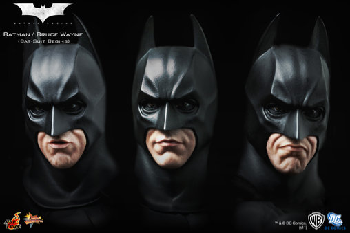 Batman Begins: Batman / Bruce Wayne - Batsuit Begins Version, 1/6 Figur von Hot Toys