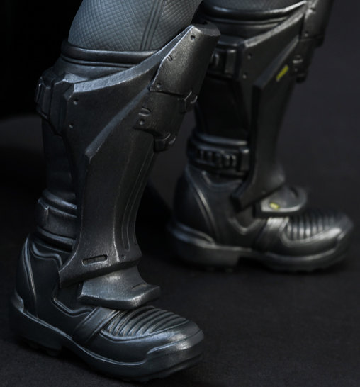 Batman - Arkham City: Batman, 1/6 Figur von Hot Toys