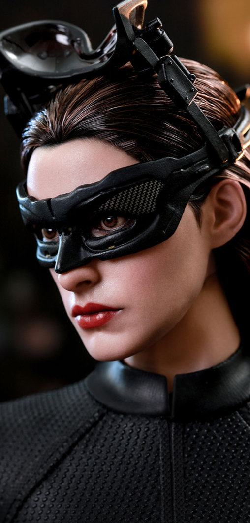 Batman - The Dark Knight Rises: Catwoman, 1/6 Figur von Hot Toys