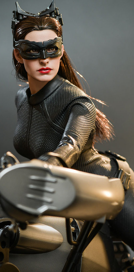 Batman - The Dark Knight Rises: Catwoman, 1/6 Figur von Hot Toys