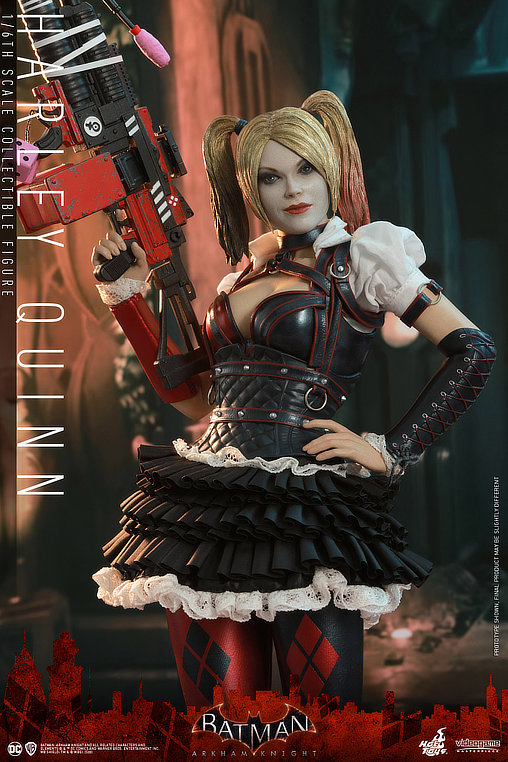 Batman - Arkham Knight: Harley Quinn, 1/6 Figur von Hot Toys