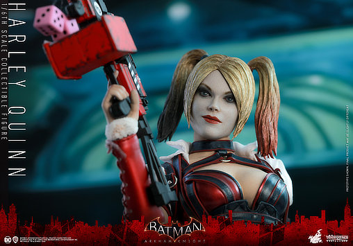 Batman - Arkham Knight: Harley Quinn, 1/6 Figur von Hot Toys