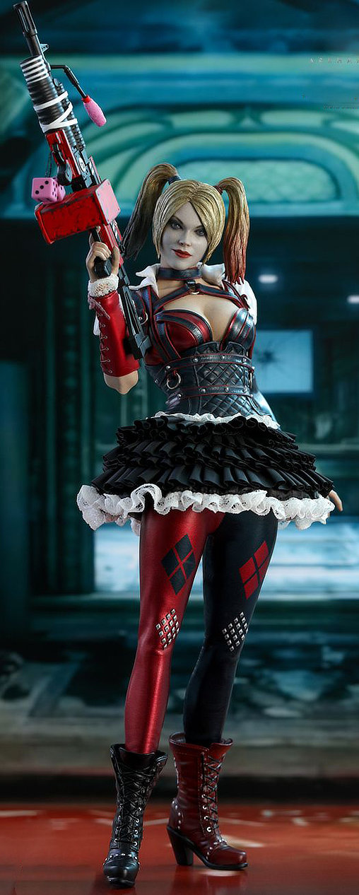 Batman - Arkham Knight: Harley Quinn, 1/6 Figur von Hot Toys