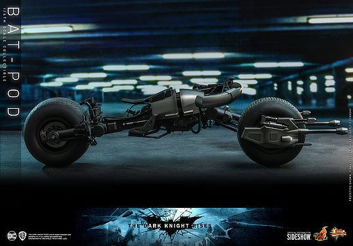 Batman - The Dark Knight Rises: Bat-Pod, Fertig-Modell ... https://spaceart.de/produkte/bm023-bat-pod-batman-the-dark-knight-rises-modell-hot-toys-mms591-907423-4895228607133-spaceart.php