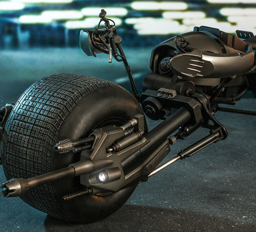 Batman - The Dark Knight Rises: Bat-Pod, Fertig-Modell von Hot Toys