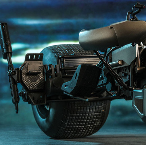 Batman - The Dark Knight Rises: Bat-Pod, Fertig-Modell von Hot Toys