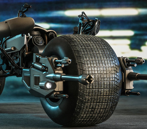 Batman - The Dark Knight Rises: Bat-Pod, Fertig-Modell von Hot Toys