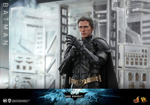 Batman - The Dark Knight Rises: Batman, 1/6 Figur von Hot Toys