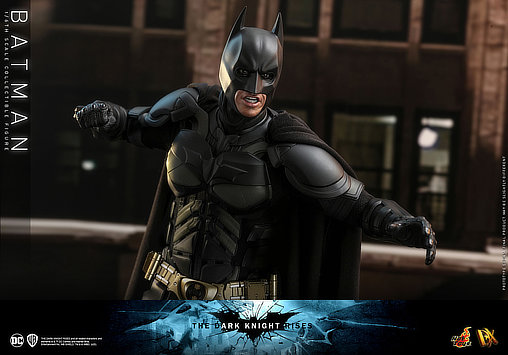 Batman - The Dark Knight Rises: Batman, 1/6 Figur von Hot Toys