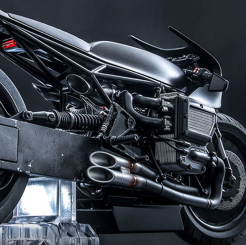 The Batman: Batcycle, Fertig-Modell von Hot Toys