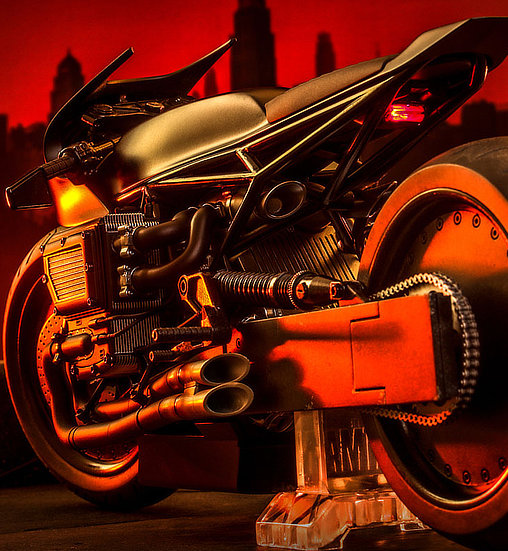 The Batman: Batcycle, Fertig-Modell von Hot Toys