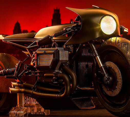 The Batman: Batcycle, Fertig-Modell von Hot Toys