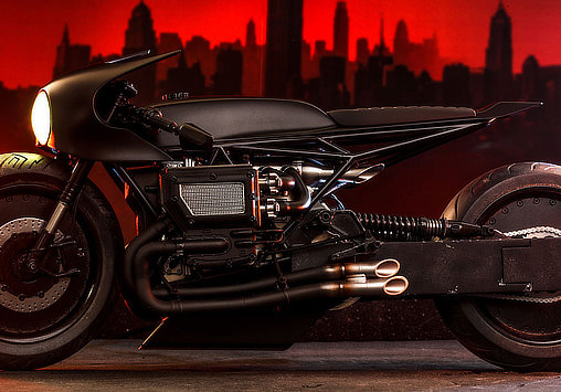 The Batman: Batcycle, Fertig-Modell von Hot Toys