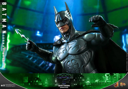 Batman Forever: Batman - Sonar Suit, 1/6 Figur von Hot Toys