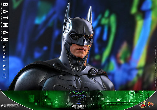 Batman Forever: Batman - Sonar Suit, 1/6 Figur von Hot Toys