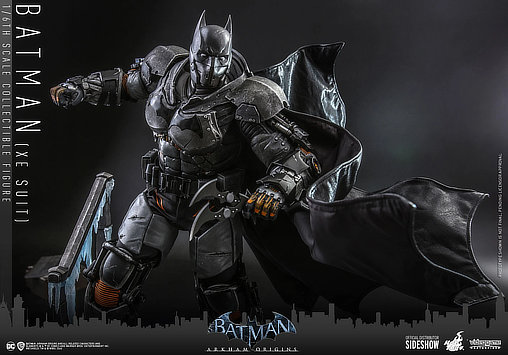 Batman - Arkham Origins: Batman - XE Suit, 1/6 Figur von Hot Toys