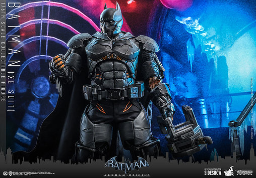 Batman - Arkham Origins: Batman - XE Suit, 1/6 Figur von Hot Toys