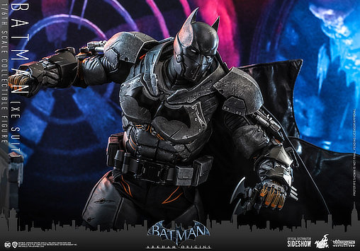 Batman - Arkham Origins: Batman - XE Suit, 1/6 Figur von Hot Toys