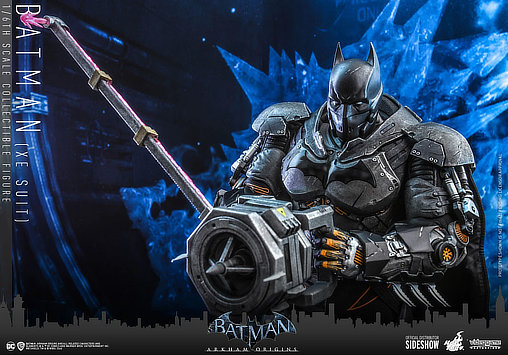 Batman - Arkham Origins: Batman - XE Suit, 1/6 Figur von Hot Toys