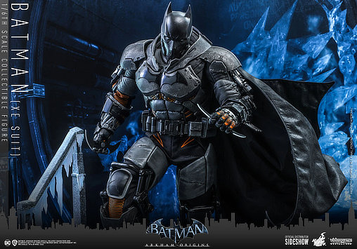 Batman - Arkham Origins: Batman - XE Suit, 1/6 Figur von Hot Toys