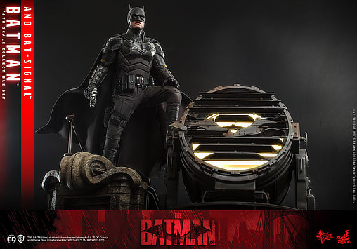 The Batman: Batman - Deluxe und Bat-Signal, 1/6 Figur von Hot Toys
