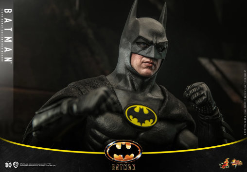 Tim Burtons Batman: Batman, 1/6 Figur von Hot Toys
