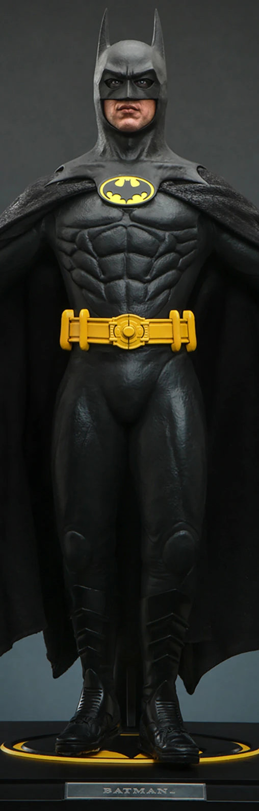 Tim Burtons Batman: Batman, 1/6 Figur von Hot Toys