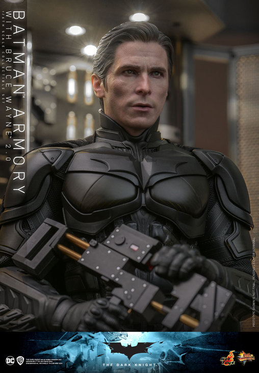 Batman - The Dark Knight: Batman Armory with Bruce Wayne - 2.0, 1/6 Figur von Hot Toys