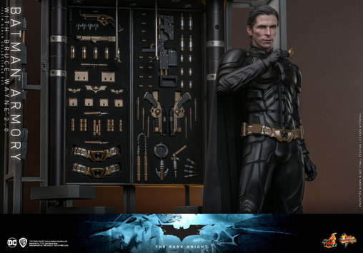 Batman - The Dark Knight: Batman Armory with Bruce Wayne - 2.0, 1/6 Figur von Hot Toys