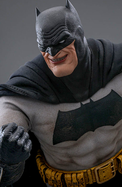 Batman - The Dark Knight Returns: Batman, 1/6 Figur von Hot Toys