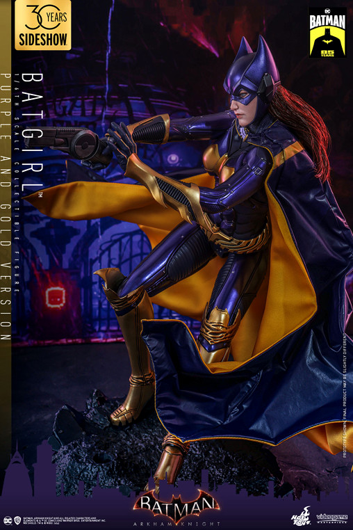 Batman - Arkham Knight: Batgirl - Purple and Gold Version von Hot Toys, weitere Produktansicht 6
