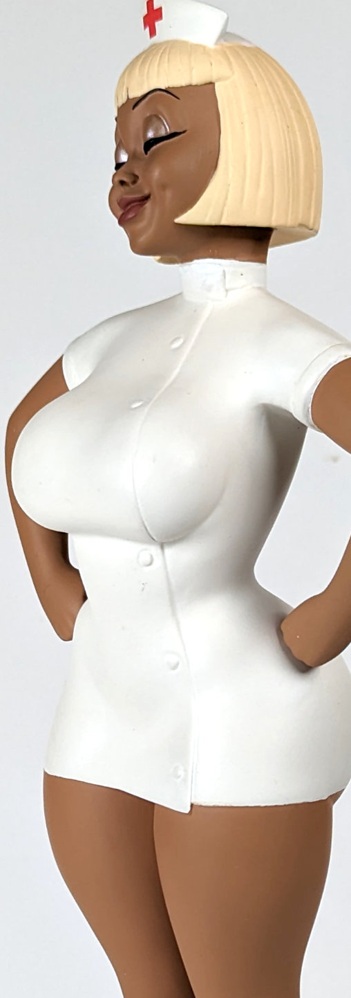 Booty Babes: Nurse, Statue von Spencer Davis