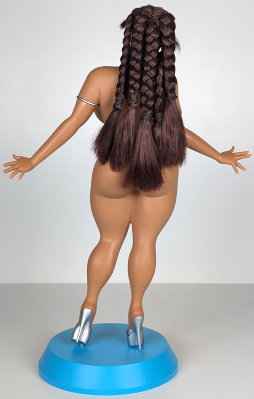 Booty Babes: Free Spirit, Statue von Spencer Davis