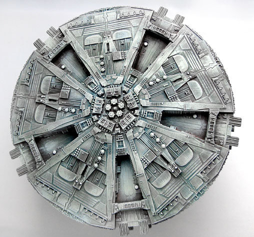 Battlestar Galactica: Cylon Base Star, Modell-Bausatz von Revell