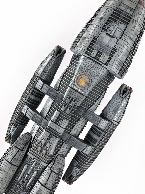 Battlestar Galactica: New Galactica, Fertig-Modell ... https://spaceart.de/produkte/bsg010-battlestar-new-galactica-fertig-modell-spaceart.php