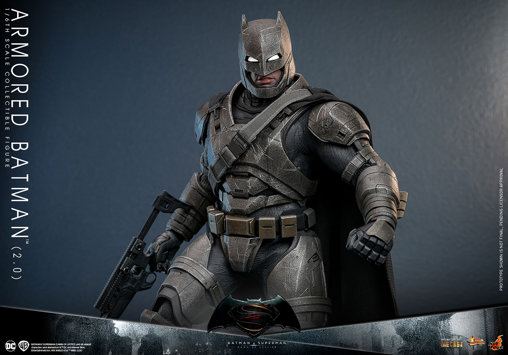 Batman v Superman - Dawn of Justice: Armored Batman 2.0, 1/6 Figur von Hot Toys