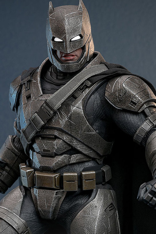 Batman v Superman - Dawn of Justice: Armored Batman 2.0, 1/6 Figur von Hot Toys