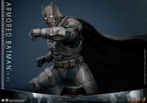 Batman v Superman - Dawn of Justice: Armored Batman 2.0 - Deluxe, 1/6 Figur von Hot Toys