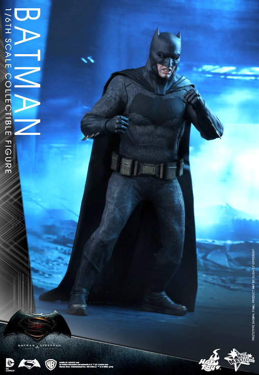 Batman v Superman - Dawn of Justice: Batman - With Sniper Rifle, 1/6 Figur von Hot Toys