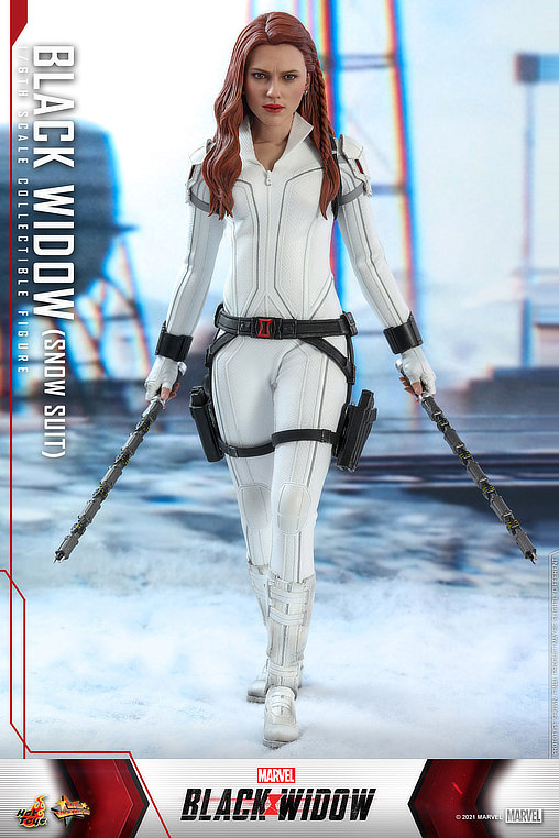 Black Widow: Natasha Romanoff - Snow Suit, 1/6 Figur von Hot Toys