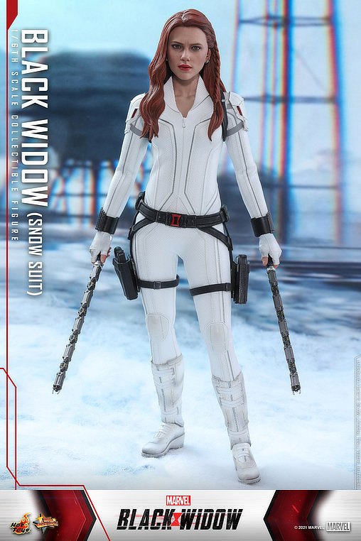 Black Widow: Natasha Romanoff - Snow Suit, 1/6 Figur von Hot Toys