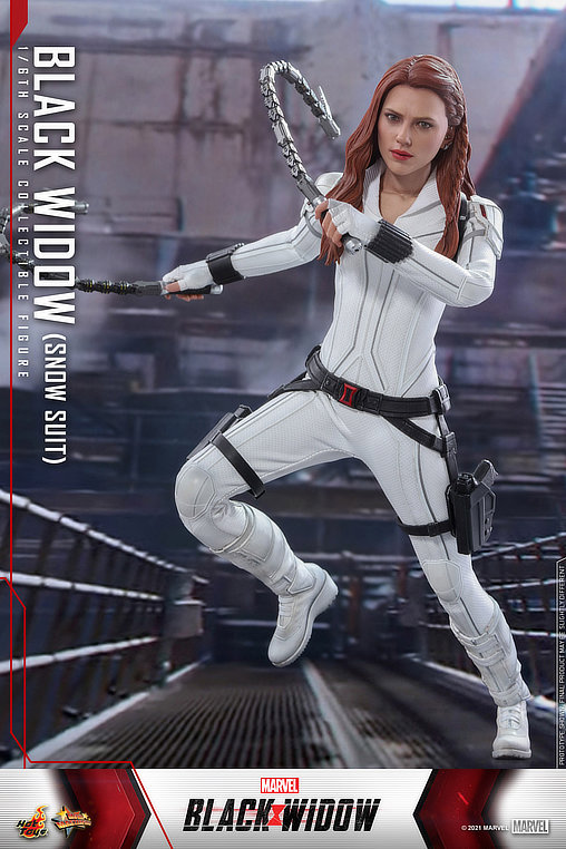 Black Widow: Natasha Romanoff - Snow Suit, 1/6 Figur von Hot Toys